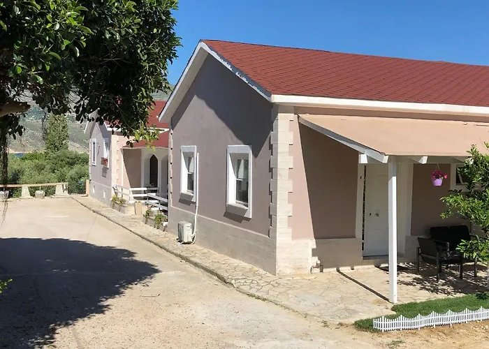 Petros Rooms & Apartments