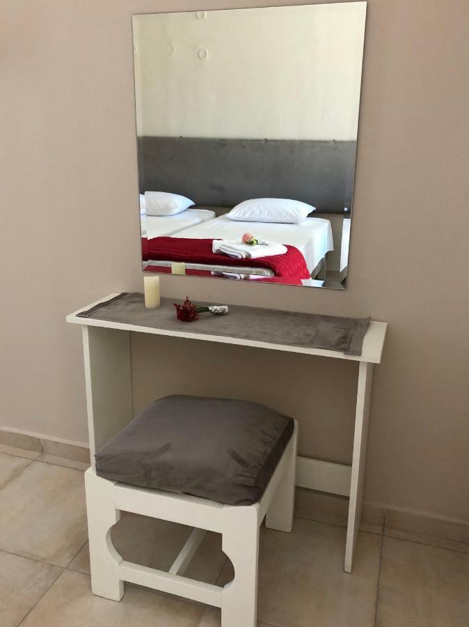 Apartament Petros & *